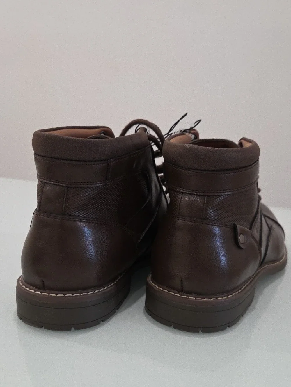 GUESS Men's Brown Leather Lace-Up Boat Shoes